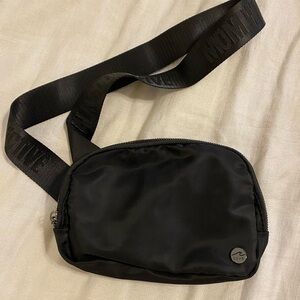 The Mom Walk Collective Belt Bag from Cove